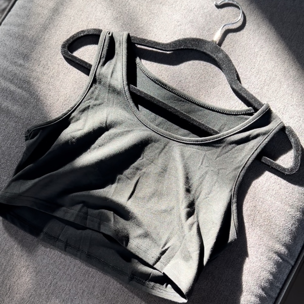 BRAND NEW - black crop top